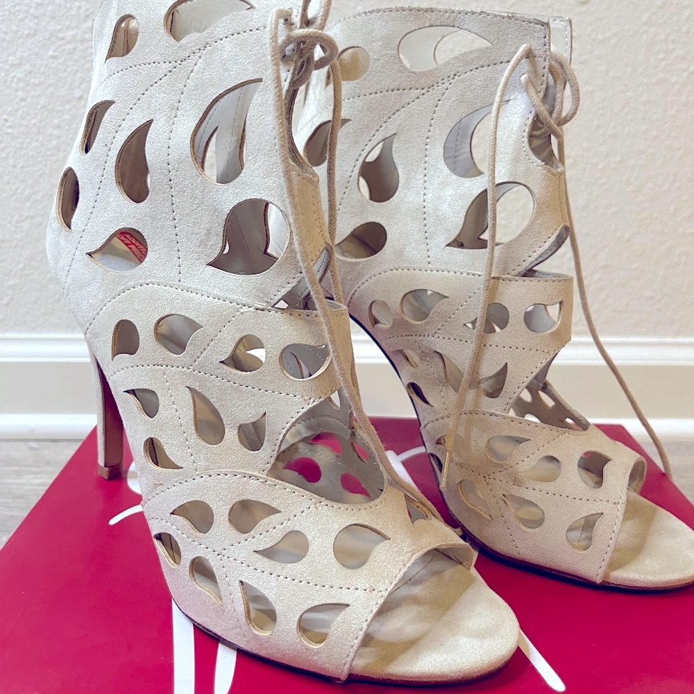 ALDO nude heels size 10